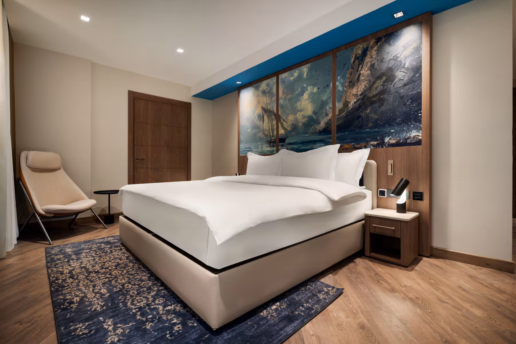 Classic King Room with City View