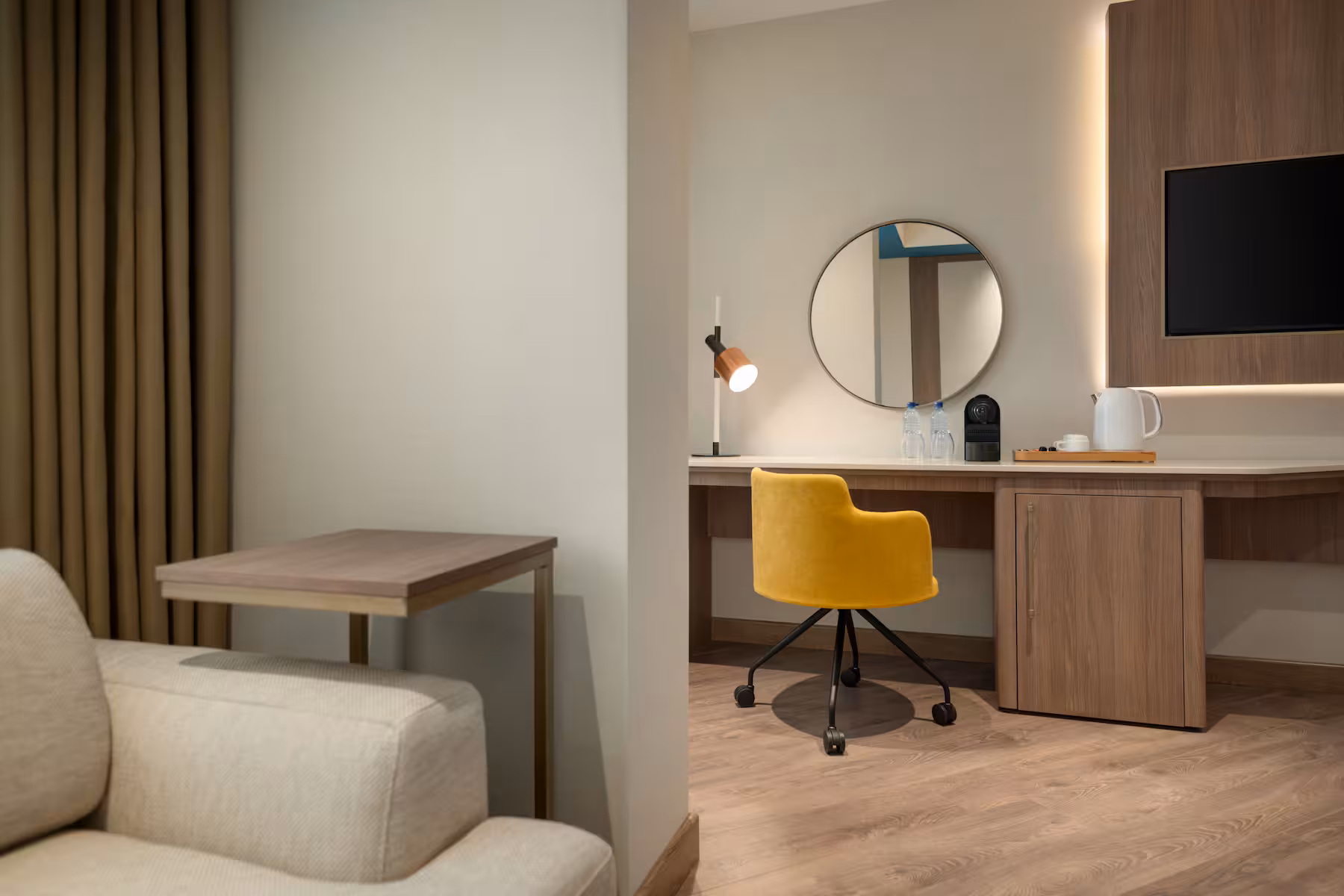 Comfort King Room with City View